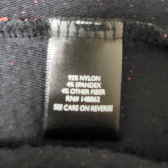 NWOT Torrid red and black sequin strappy camisole blouse flowy size 1 or 1X - Picture 6 of 7